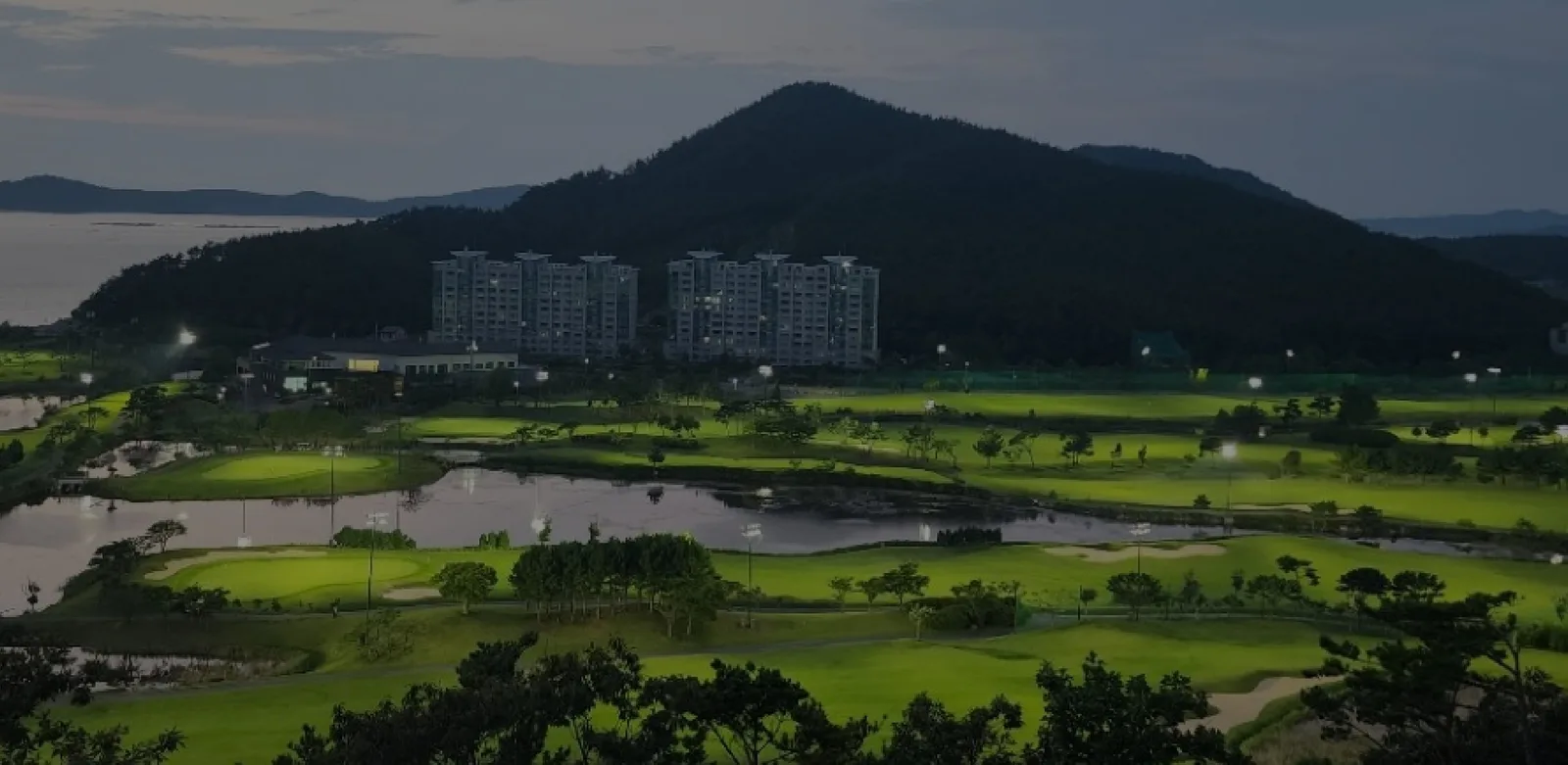 스톤비치CC 비치 코스 코스 전경 18홀 Par72 총거리 6,487m 그린피 예약 안내